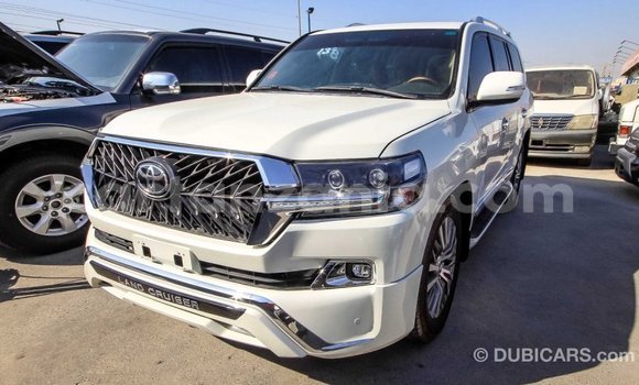 Buy Import Toyota Land Cruiser White Car in Import - Dubai in Arusha Buy Import Toyota Land Cruiser White Car in Import - Dubai in Arusha