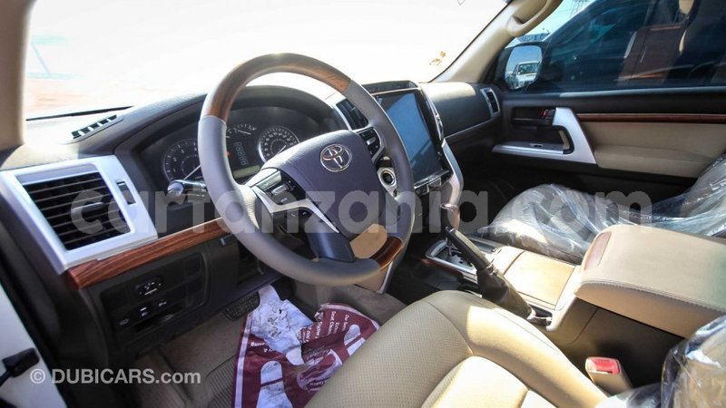 Big with watermark toyota land cruiser arusha import dubai 7351