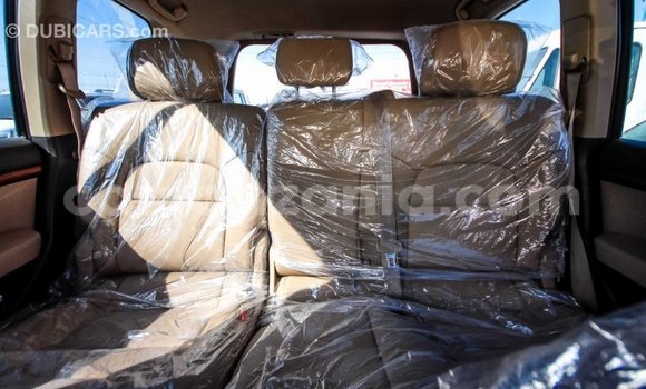 Buy Import Toyota Land Cruiser White Car in Import - Dubai in Arusha Buy Import Toyota Land Cruiser White Car in Import - Dubai in Arusha