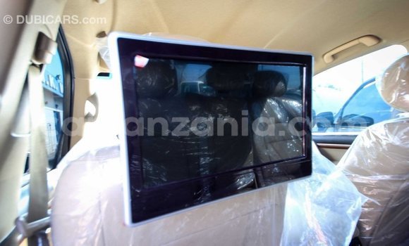 Buy Import Toyota Land Cruiser White Car in Import - Dubai in Arusha Buy Import Toyota Land Cruiser White Car in Import - Dubai in Arusha