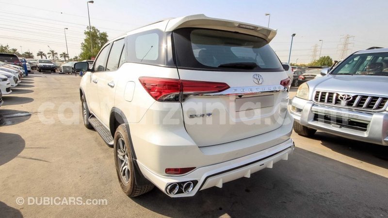 Big with watermark toyota fortuner arusha import dubai 7354