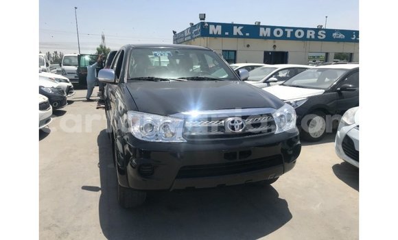 Nunua Imported Toyota Fortuner Nyeusi Gari ndani ya Import - Dubai nchini Arusha Nunua Imported Toyota Fortuner Nyeusi Gari ndani ya Import - Dubai nchini Arusha