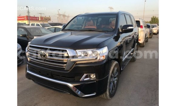 Nunua Imported Toyota Land Cruiser Nyeusi Gari ndani ya Import - Dubai nchini Arusha Nunua Imported Toyota Land Cruiser Nyeusi Gari ndani ya Import - Dubai nchini Arusha