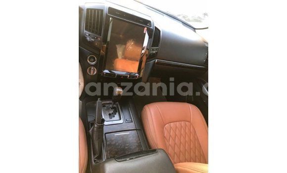 Nunua Imported Toyota Land Cruiser Nyeusi Gari ndani ya Import - Dubai nchini Arusha Nunua Imported Toyota Land Cruiser Nyeusi Gari ndani ya Import - Dubai nchini Arusha