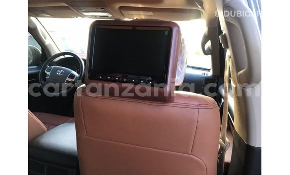 Nunua Imported Toyota Land Cruiser Nyeusi Gari ndani ya Import - Dubai nchini Arusha Nunua Imported Toyota Land Cruiser Nyeusi Gari ndani ya Import - Dubai nchini Arusha