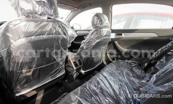 Buy Import Hyundai Sonata White Car in Import - Dubai in Arusha Buy Import Hyundai Sonata White Car in Import - Dubai in Arusha