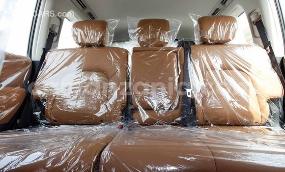 Buy Import Nissan Patrol Brown Car in Import - Dubai in Arusha Buy Import Nissan Patrol Brown Car in Import - Dubai in Arusha