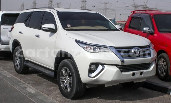 Buy Import Toyota Fortuner White Car in Import - Dubai in Arusha Buy Import Toyota Fortuner White Car in Import - Dubai in Arusha