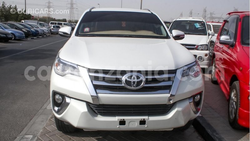 Big with watermark toyota fortuner arusha import dubai 7361