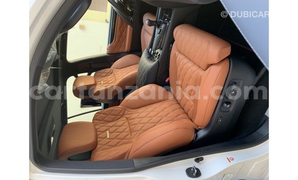 Nunua Imported Lexus LX Nyeupe Gari ndani ya Import - Dubai nchini Arusha Nunua Imported Lexus LX Nyeupe Gari ndani ya Import - Dubai nchini Arusha