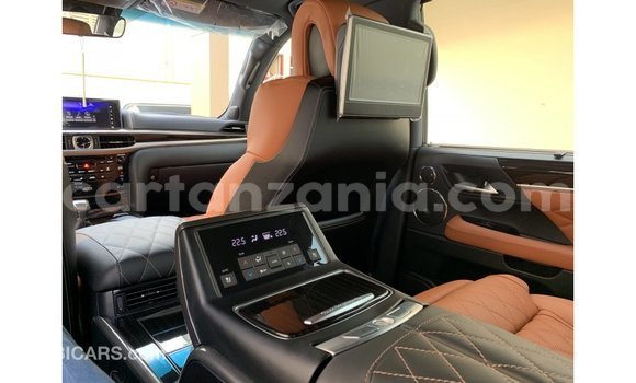 Nunua Imported Lexus LX Nyeupe Gari ndani ya Import - Dubai nchini Arusha Nunua Imported Lexus LX Nyeupe Gari ndani ya Import - Dubai nchini Arusha