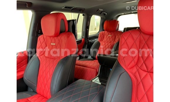 Nunua Imported Lexus LX Nyeusi Gari ndani ya Import - Dubai nchini Arusha Nunua Imported Lexus LX Nyeusi Gari ndani ya Import - Dubai nchini Arusha