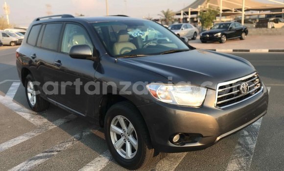 Nunua Imported Toyota Highlander Nyingine Gari ndani ya Import - Dubai nchini Arusha Nunua Imported Toyota Highlander Nyingine Gari ndani ya Import - Dubai nchini Arusha