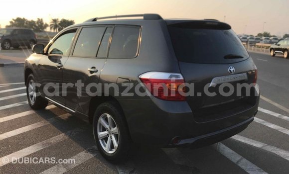 Nunua Imported Toyota Highlander Nyingine Gari ndani ya Import - Dubai nchini Arusha Nunua Imported Toyota Highlander Nyingine Gari ndani ya Import - Dubai nchini Arusha