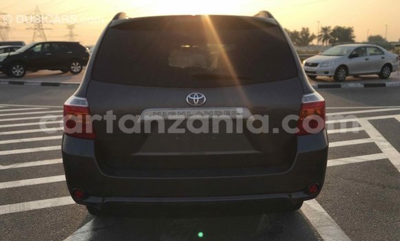 Nunua Imported Toyota Highlander Nyingine Gari ndani ya Import - Dubai nchini Arusha Nunua Imported Toyota Highlander Nyingine Gari ndani ya Import - Dubai nchini Arusha