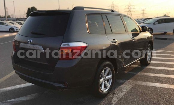 Nunua Imported Toyota Highlander Nyingine Gari ndani ya Import - Dubai nchini Arusha Nunua Imported Toyota Highlander Nyingine Gari ndani ya Import - Dubai nchini Arusha