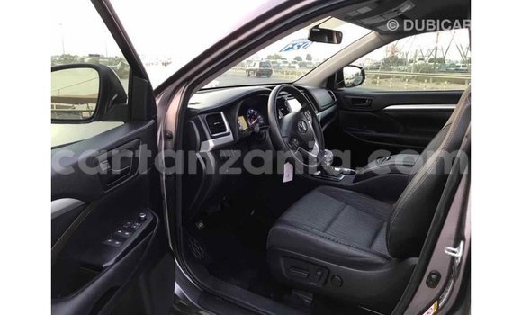 Nunua Imported Toyota Highlander Nyingine Gari ndani ya Import - Dubai nchini Arusha Nunua Imported Toyota Highlander Nyingine Gari ndani ya Import - Dubai nchini Arusha