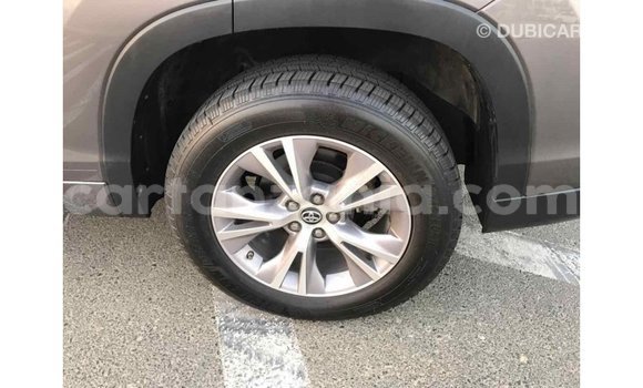 Nunua Imported Toyota Highlander Nyingine Gari ndani ya Import - Dubai nchini Arusha Nunua Imported Toyota Highlander Nyingine Gari ndani ya Import - Dubai nchini Arusha
