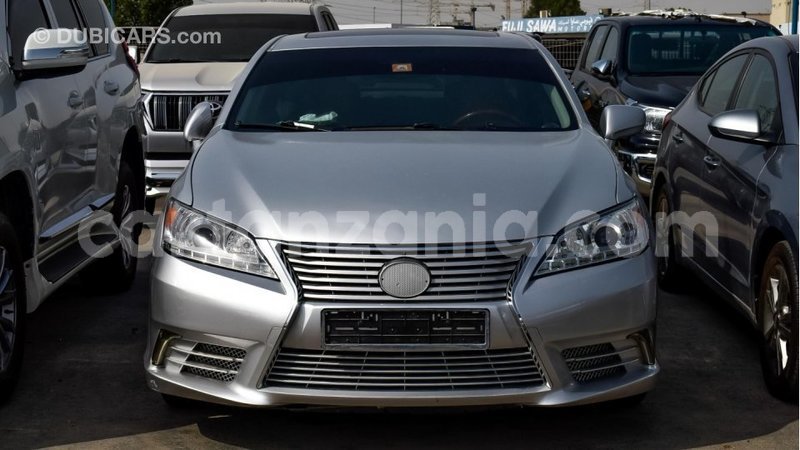 Big with watermark lexus es arusha import dubai 7415