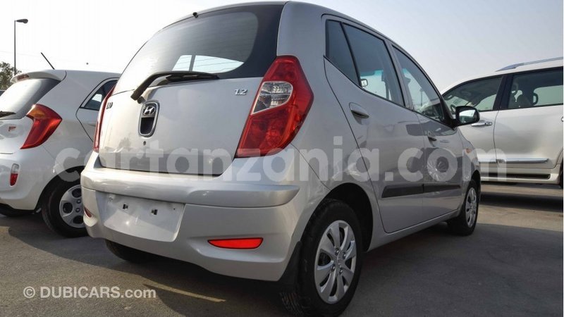 Big with watermark hyundai i10 arusha import dubai 7421