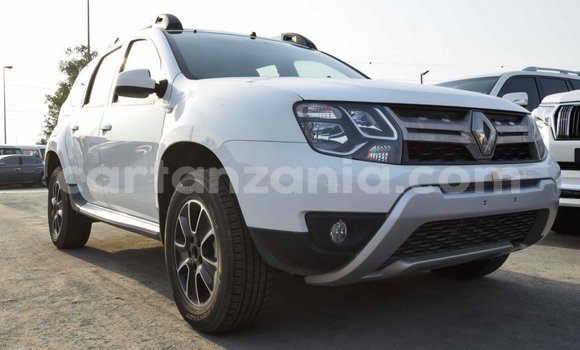 Buy Import Renault Duster White Car in Import - Dubai in Arusha