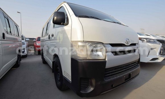 Buy Import Toyota Hiace White Car in Import - Dubai in Arusha Buy Import Toyota Hiace White Car in Import - Dubai in Arusha
