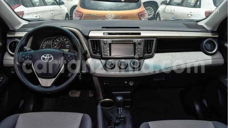 Big with watermark toyota ade arusha import dubai 7424