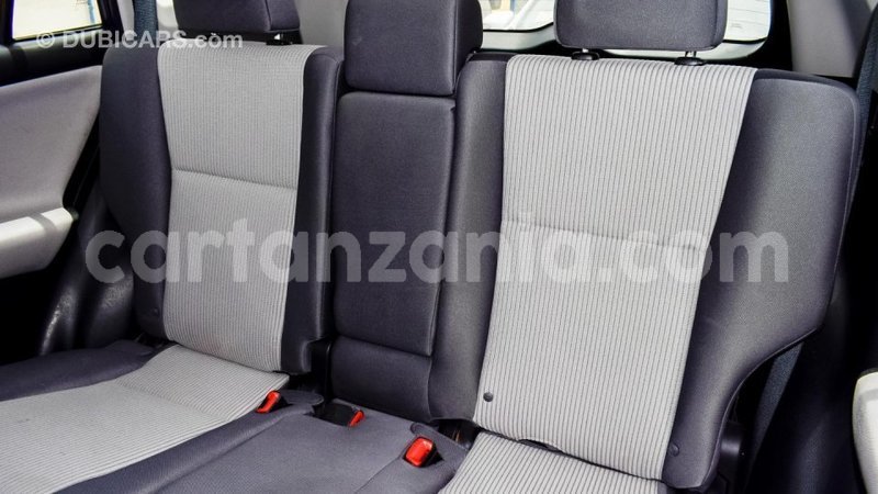 Big with watermark toyota ade arusha import dubai 7424