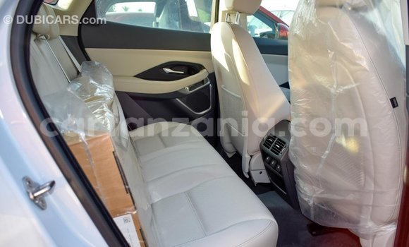 Nunua Imported Jaguar E-Pace Nyeupe Gari ndani ya Import - Dubai nchini Arusha Nunua Imported Jaguar E-Pace Nyeupe Gari ndani ya Import - Dubai nchini Arusha