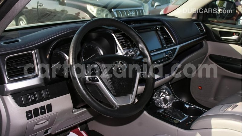 Big with watermark toyota highlander arusha import dubai 7430