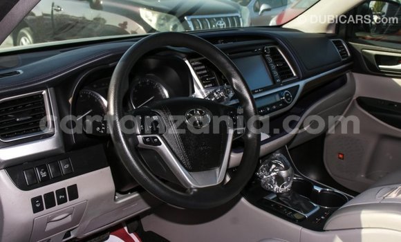 Buy Import Toyota Highlander Other Car in Import - Dubai in Arusha Buy Import Toyota Highlander Other Car in Import - Dubai in Arusha