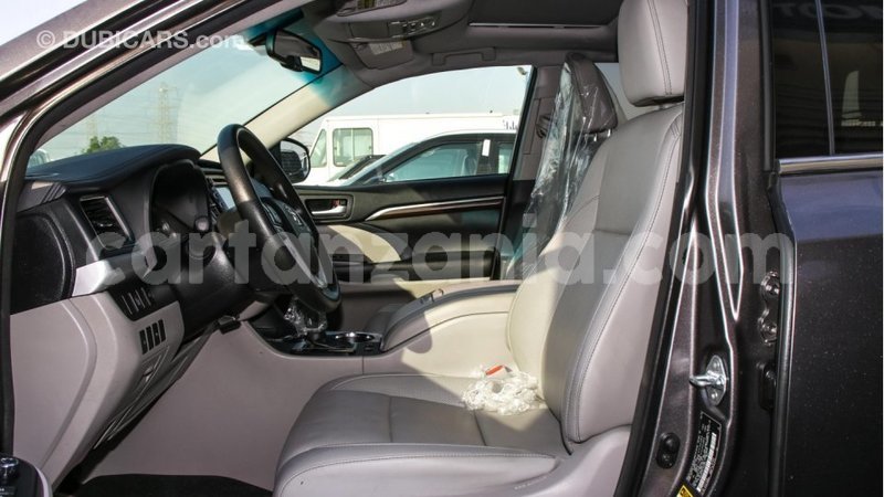 Big with watermark toyota highlander arusha import dubai 7430