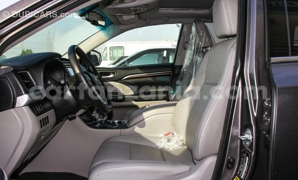 Buy Import Toyota Highlander Other Car in Import - Dubai in Arusha Buy Import Toyota Highlander Other Car in Import - Dubai in Arusha