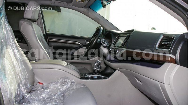 Big with watermark toyota highlander arusha import dubai 7430