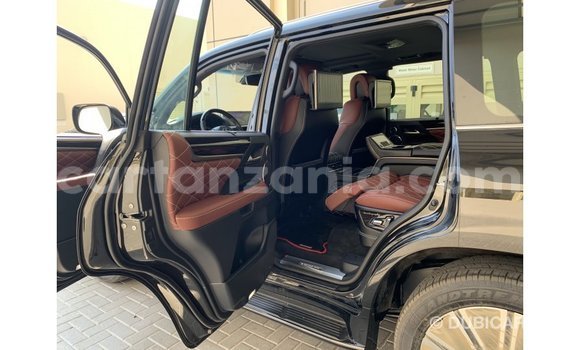 Nunua Imported Lexus LX Nyeusi Gari ndani ya Import - Dubai nchini Arusha Nunua Imported Lexus LX Nyeusi Gari ndani ya Import - Dubai nchini Arusha