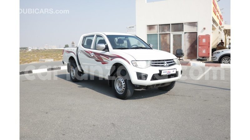 Big with watermark mitsubishi l200 arusha import dubai 7452