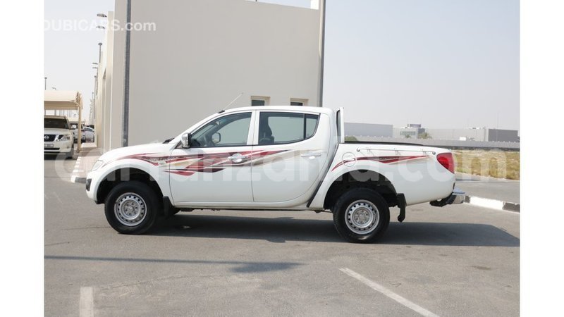 Big with watermark mitsubishi l200 arusha import dubai 7452