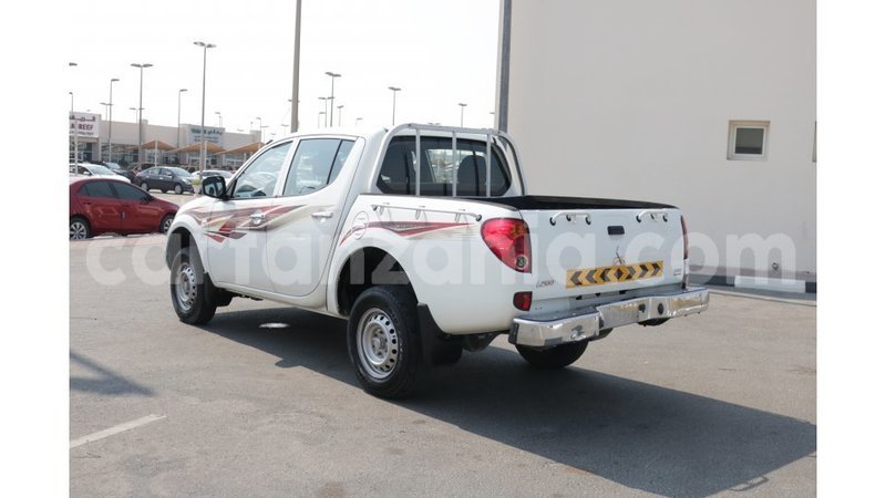 Big with watermark mitsubishi l200 arusha import dubai 7452