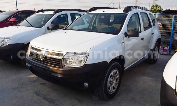 Buy Import Renault Duster White Car in Import - Dubai in Arusha Buy Import Renault Duster White Car in Import - Dubai in Arusha