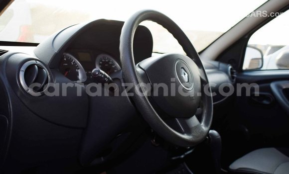 Nunua Imported Renault Duster Nyeupe Gari ndani ya Import - Dubai nchini Arusha Nunua Imported Renault Duster Nyeupe Gari ndani ya Import - Dubai nchini Arusha
