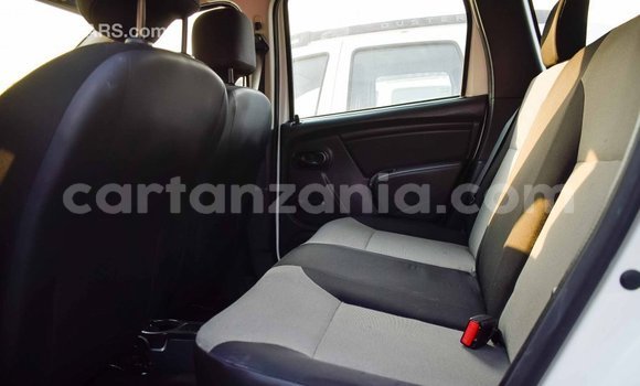 Nunua Imported Renault Duster Nyeupe Gari ndani ya Import - Dubai nchini Arusha Nunua Imported Renault Duster Nyeupe Gari ndani ya Import - Dubai nchini Arusha