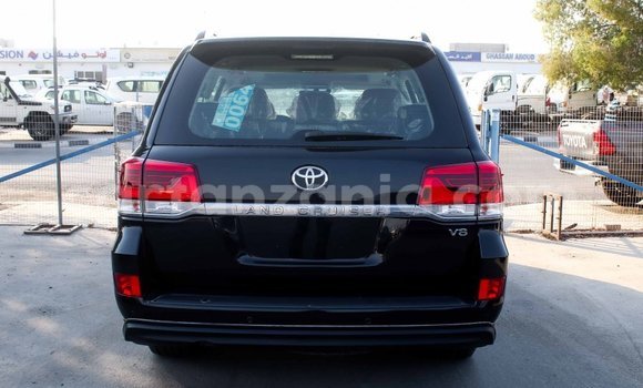 Buy Import Toyota Land Cruiser Black Car in Import - Dubai in Arusha Buy Import Toyota Land Cruiser Black Car in Import - Dubai in Arusha