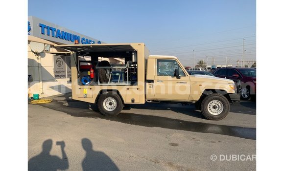 Buy Import Toyota Land Cruiser Beige Car in Import - Dubai in Arusha Buy Import Toyota Land Cruiser Beige Car in Import - Dubai in Arusha
