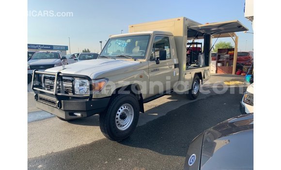 Buy Import Toyota Land Cruiser Beige Car in Import - Dubai in Arusha Buy Import Toyota Land Cruiser Beige Car in Import - Dubai in Arusha
