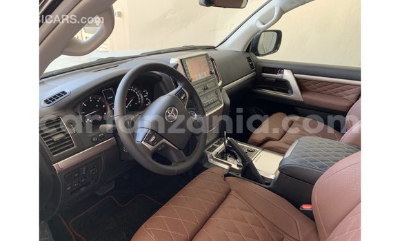 Nunua Imported Toyota Land Cruiser Nyeusi Gari ndani ya Import - Dubai nchini Arusha Nunua Imported Toyota Land Cruiser Nyeusi Gari ndani ya Import - Dubai nchini Arusha