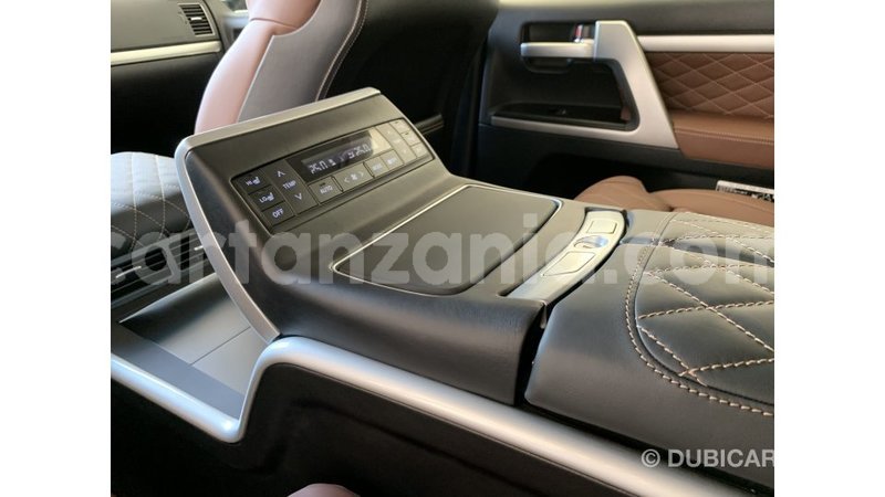 Big with watermark toyota land cruiser arusha import dubai 7482