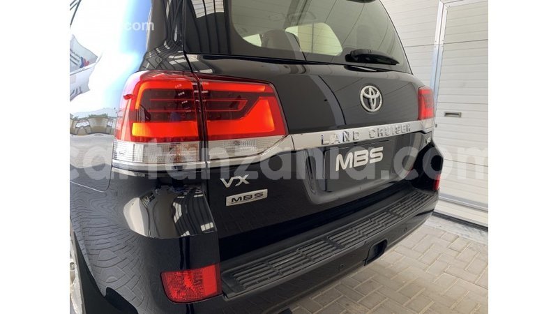 Big with watermark toyota land cruiser arusha import dubai 7482