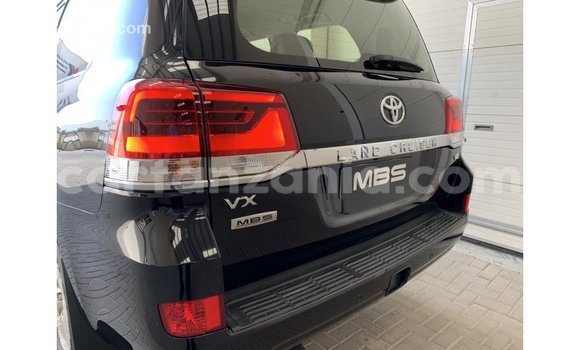 Nunua Imported Toyota Land Cruiser Nyeusi Gari ndani ya Import - Dubai nchini Arusha Nunua Imported Toyota Land Cruiser Nyeusi Gari ndani ya Import - Dubai nchini Arusha