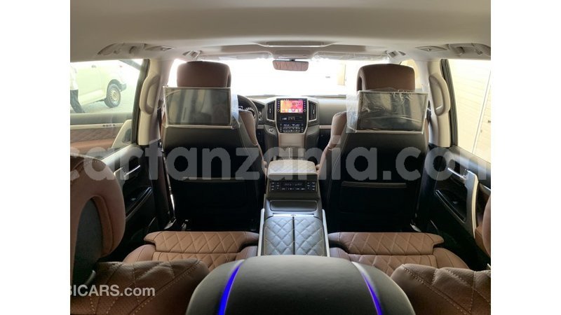 Big with watermark toyota land cruiser arusha import dubai 7482