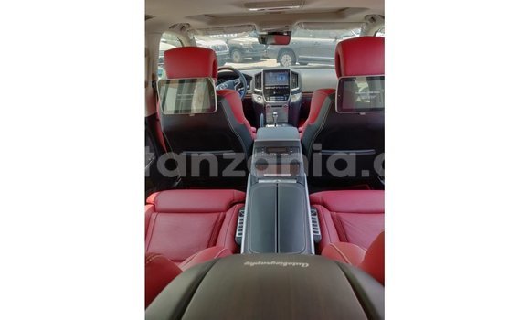 Buy Import Toyota Land Cruiser Black Car in Import - Dubai in Arusha Buy Import Toyota Land Cruiser Black Car in Import - Dubai in Arusha